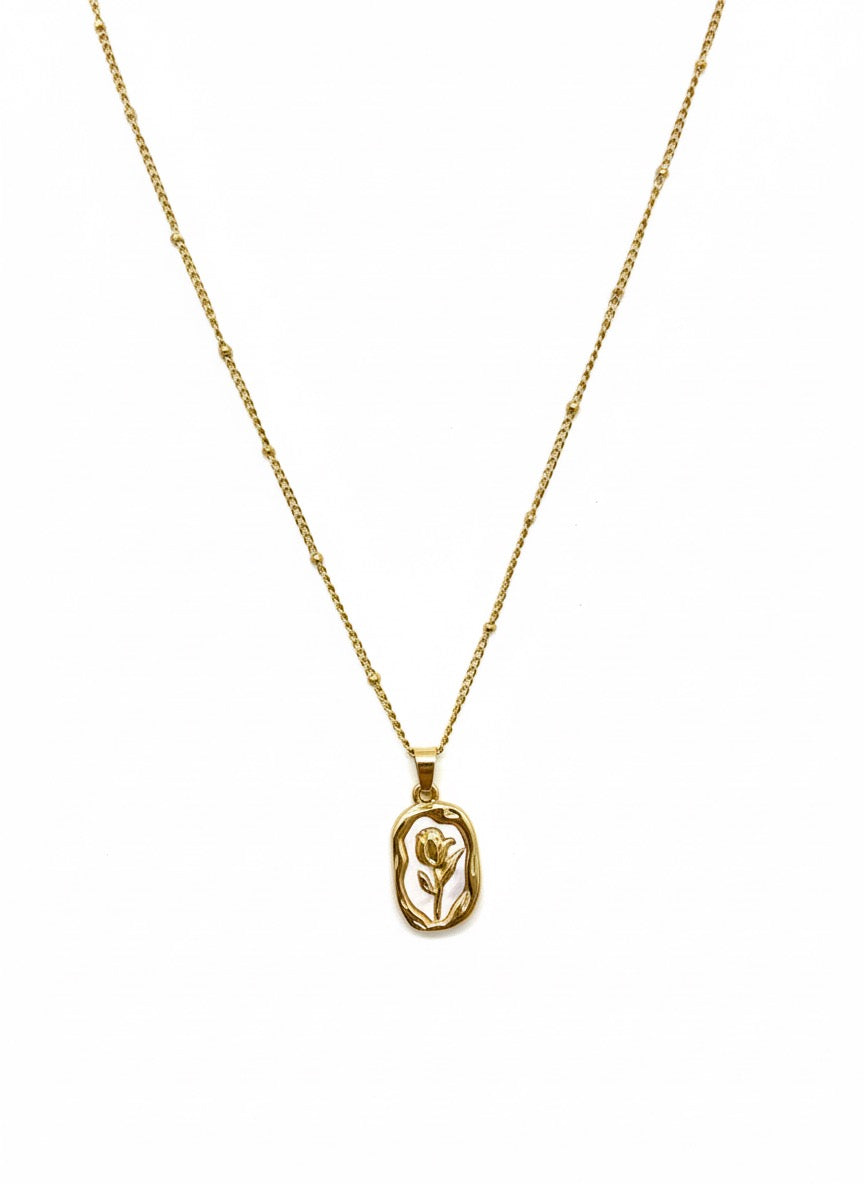 Rose Cameo Oval 18k Gold Pendant
